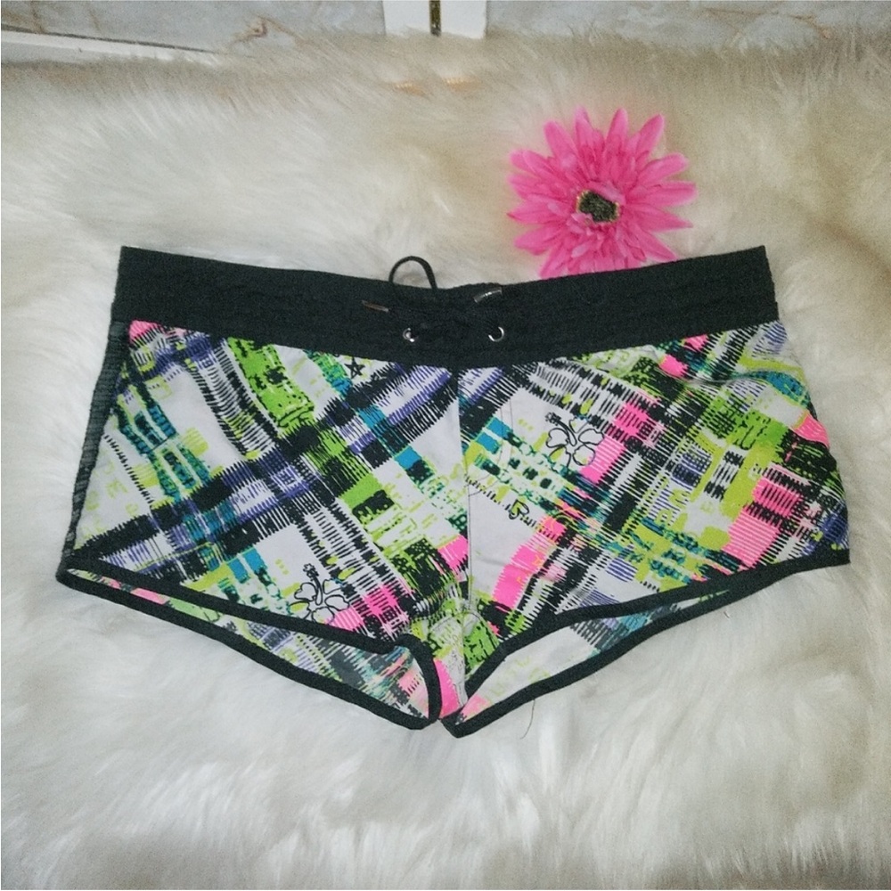 OP Speed Athletic Shorts
Women's
Small